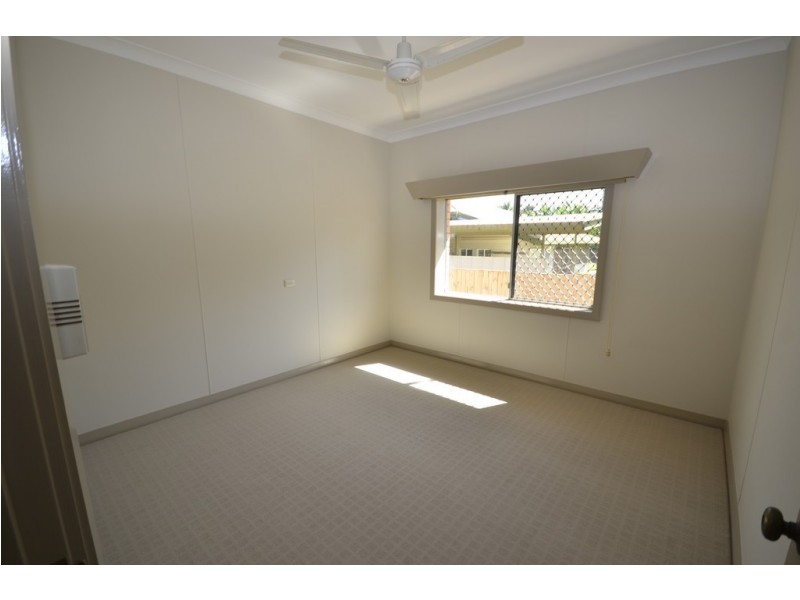 15 Foxton Ave, Mossman QLD 4873