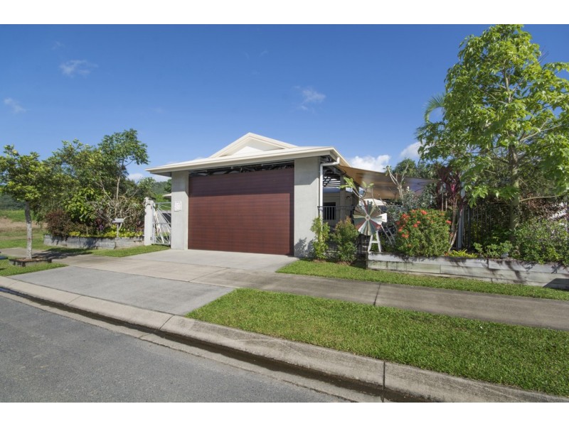 31 Riflebird Crescent, Mossman QLD 4873