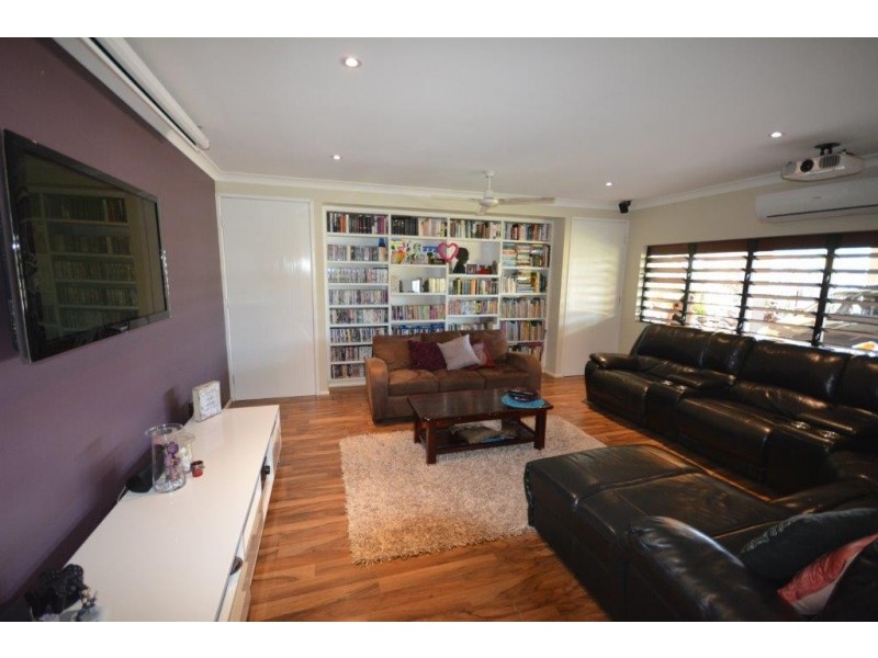 31 Riflebird Crescent, Mossman QLD 4873