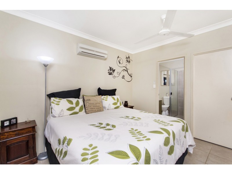 31 Riflebird Crescent, Mossman QLD 4873