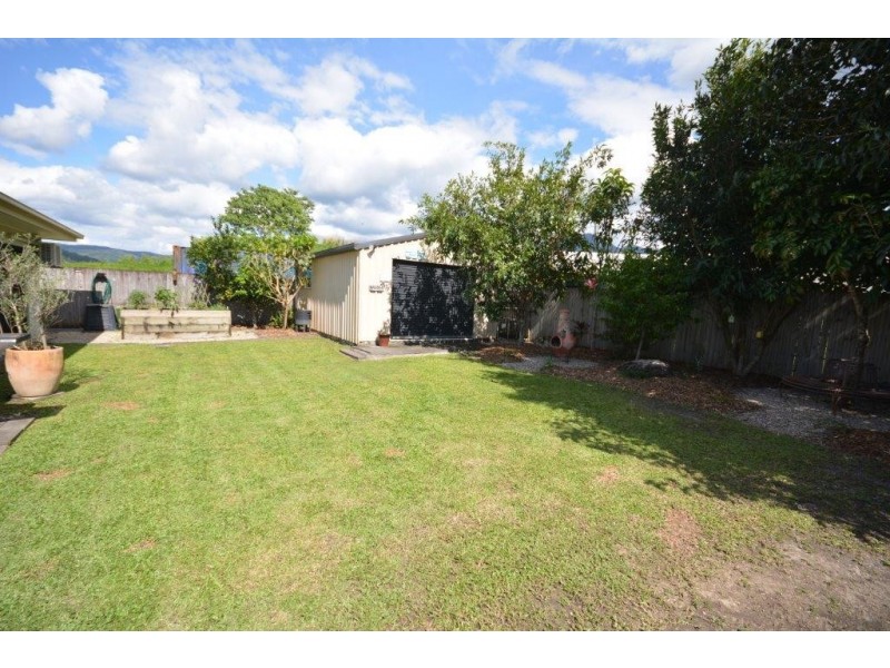 31 Riflebird Crescent, Mossman QLD 4873