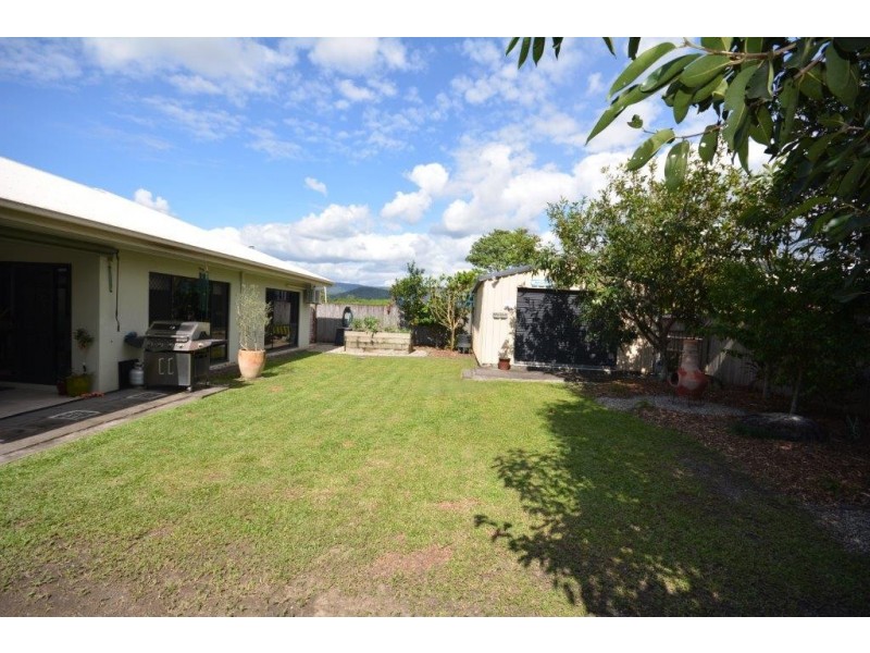 31 Riflebird Crescent, Mossman QLD 4873