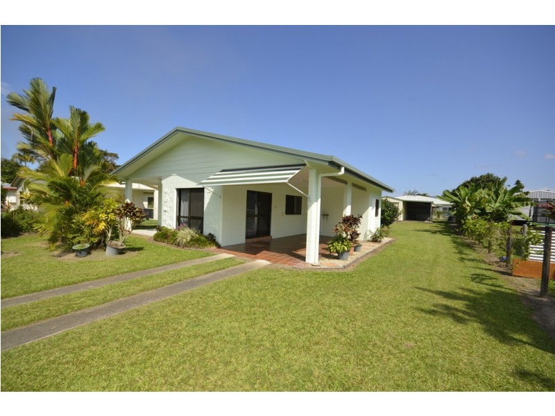12 Middlemiss Street, Mossman QLD 4873