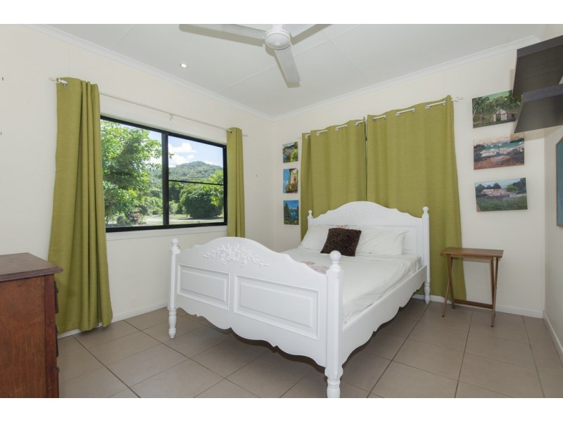 112 Mijo Road, Miallo QLD 4873