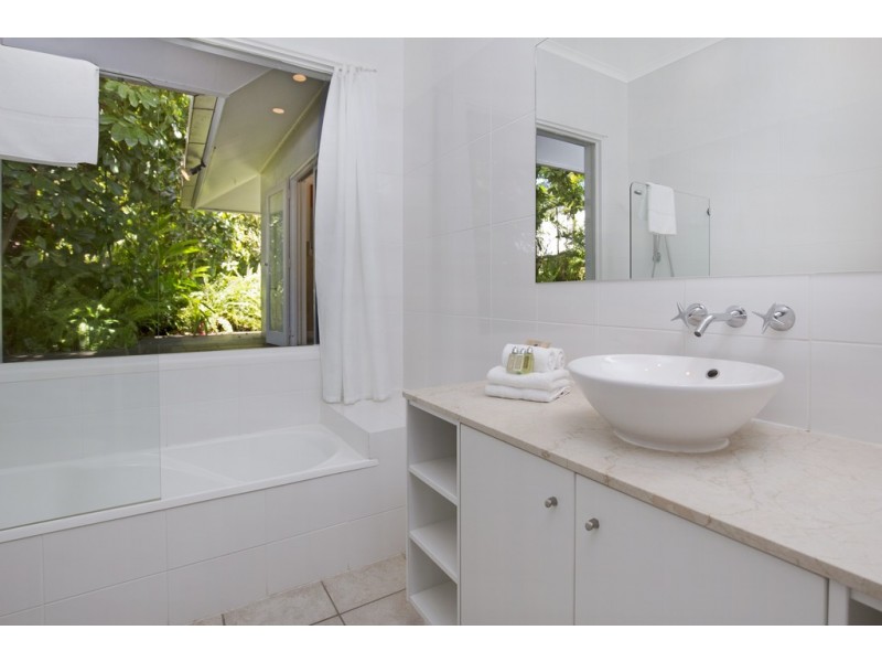 11 Solander Boulevard, Port Douglas QLD 4877