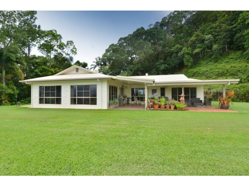 14 Elizabeth Close, Miallo QLD 4873
