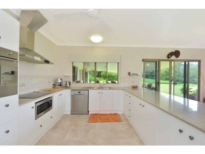 14 Elizabeth Close, Miallo QLD 4873