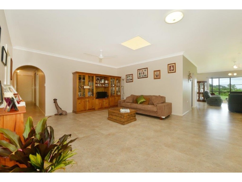 14 Elizabeth Close, Miallo QLD 4873
