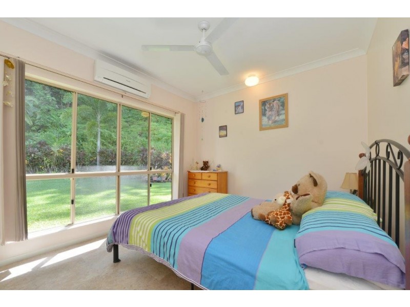 14 Elizabeth Close, Miallo QLD 4873