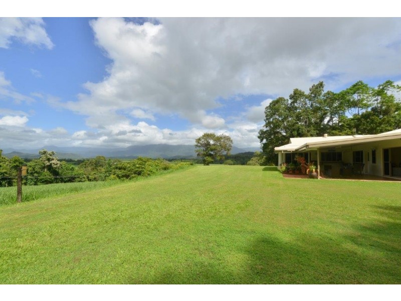 14 Elizabeth Close, Miallo QLD 4873