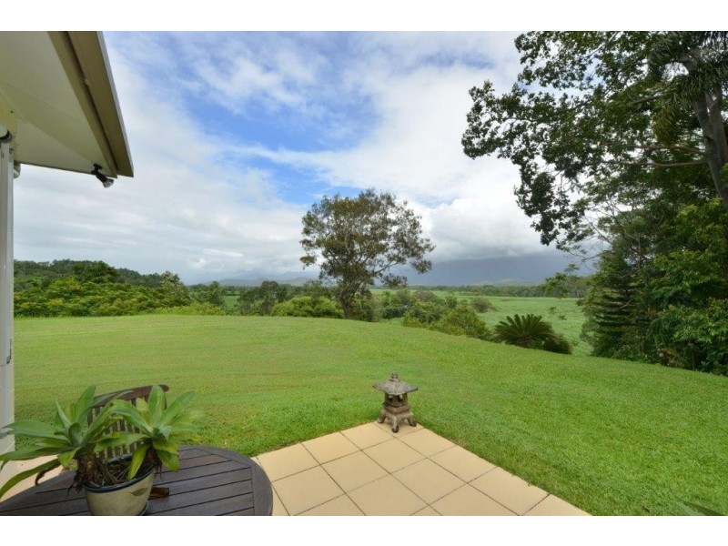 14 Elizabeth Close, Miallo QLD 4873