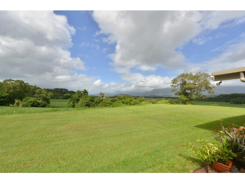 14 Elizabeth Close, Miallo QLD 4873