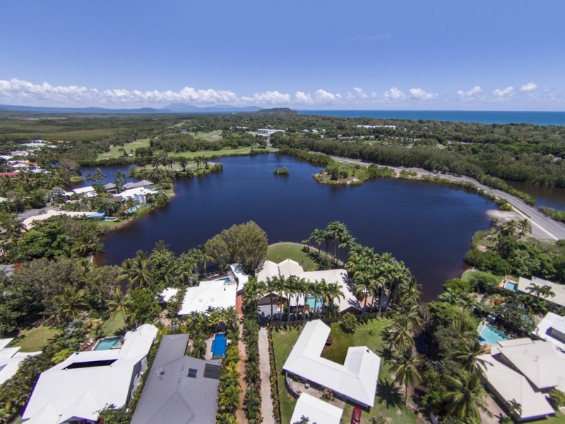 105 St Crispins Avenue, Port Douglas QLD 4877