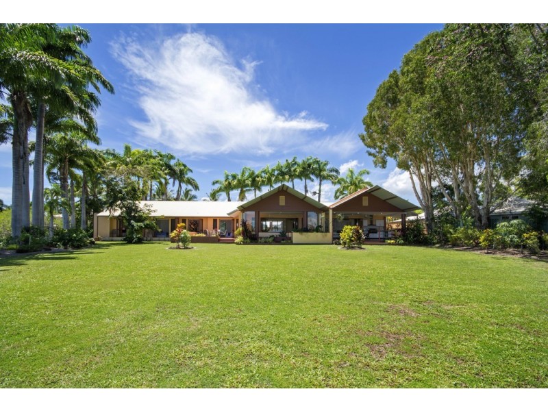 105 St Crispins Avenue, Port Douglas QLD 4877
