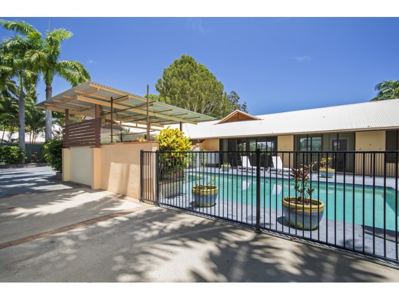 105 St Crispins Avenue, Port Douglas QLD 4877