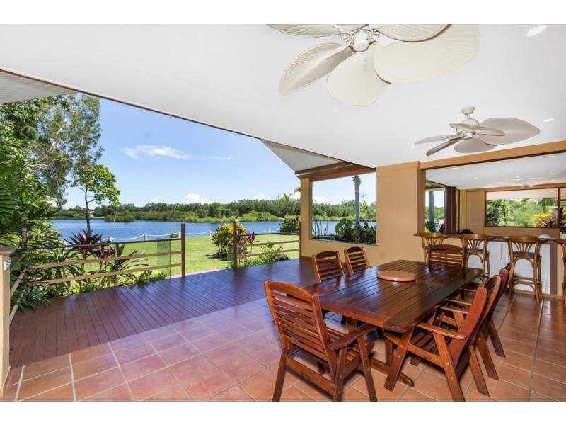 105 St Crispins Avenue, Port Douglas QLD 4877