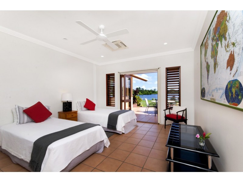 105 St Crispins Avenue, Port Douglas QLD 4877