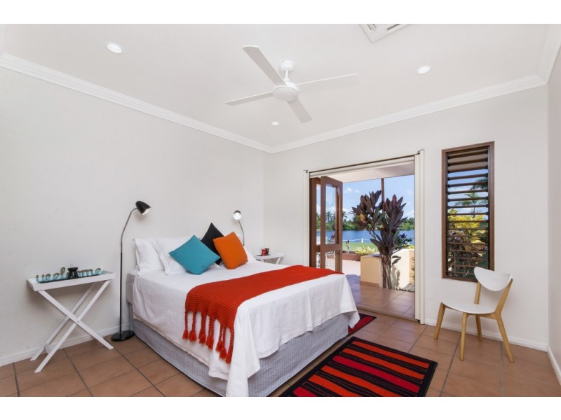 105 St Crispins Avenue, Port Douglas QLD 4877