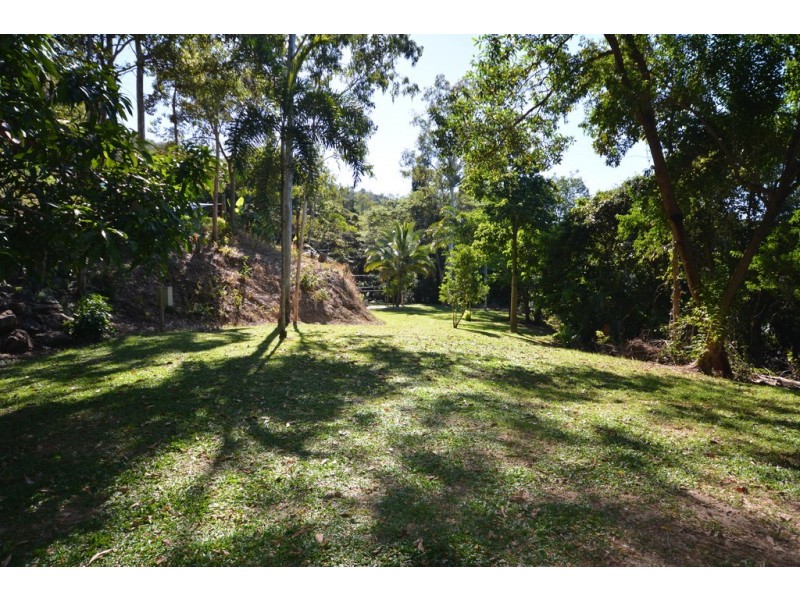 14 Ocean View Road, Port Douglas QLD 4877