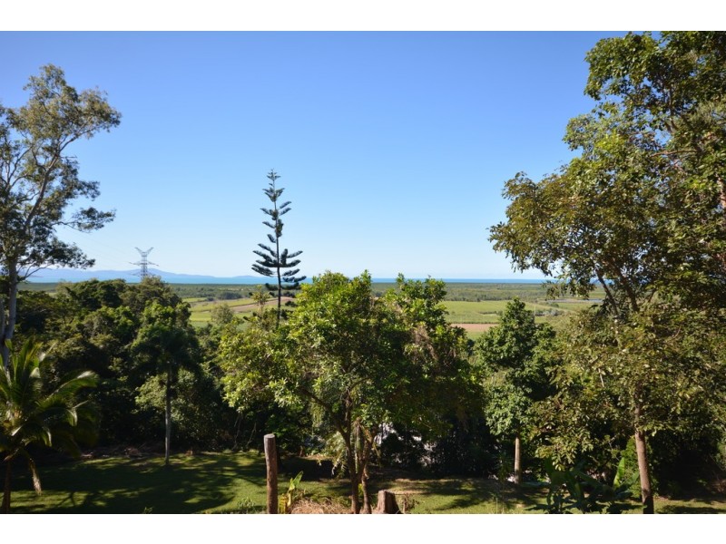 14 Ocean View Road, Port Douglas QLD 4877