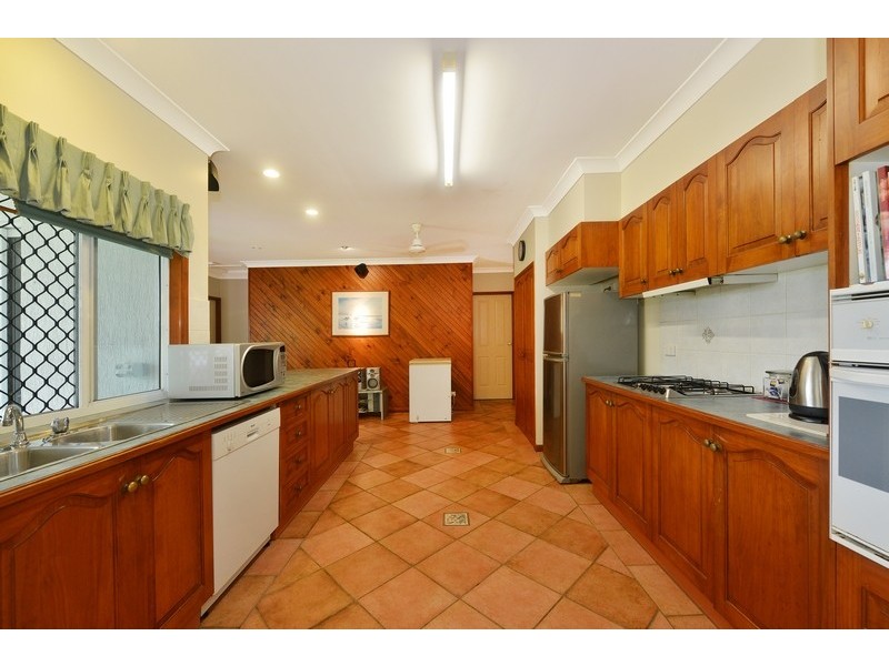 8 Shalom Close, Cooya Beach QLD 4873