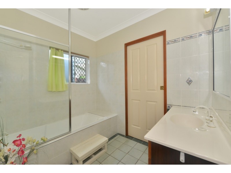 8 Shalom Close, Cooya Beach QLD 4873