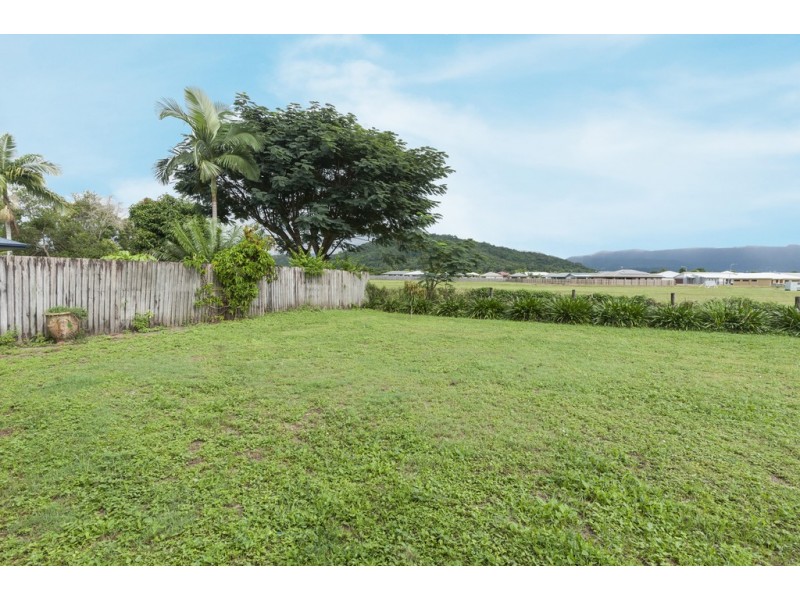 8 Shalom Close, Cooya Beach QLD 4873