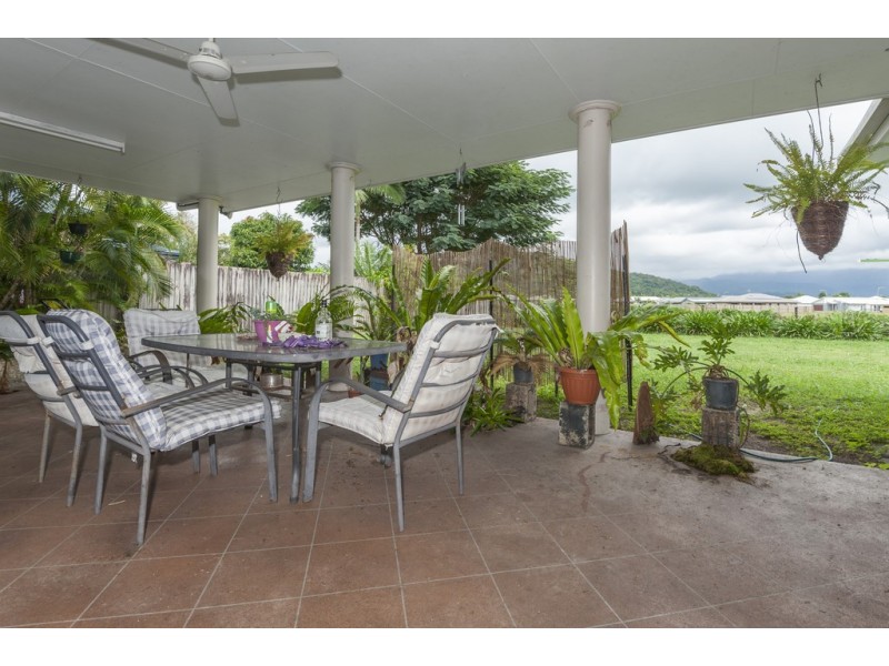 8 Shalom Close, Cooya Beach QLD 4873