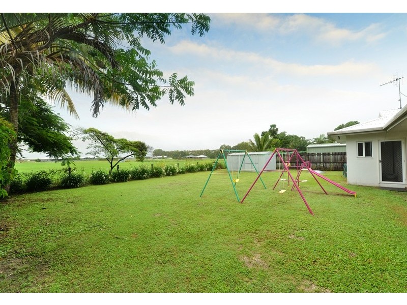 8 Shalom Close, Cooya Beach QLD 4873