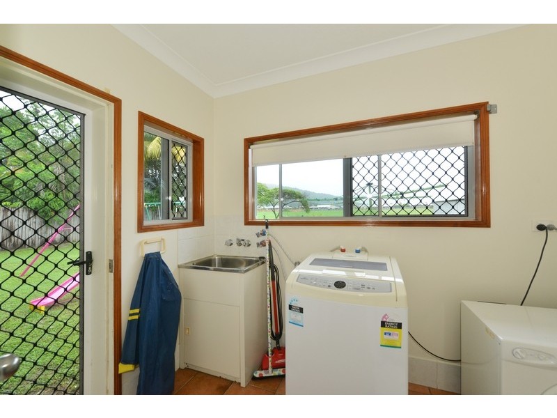 8 Shalom Close, Cooya Beach QLD 4873