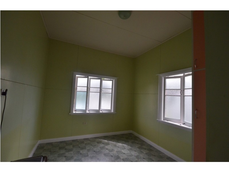 2 Ingles Street, Mossman QLD 4873