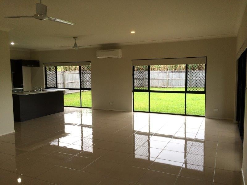 18 Spoonbill Close, Mossman QLD 4873