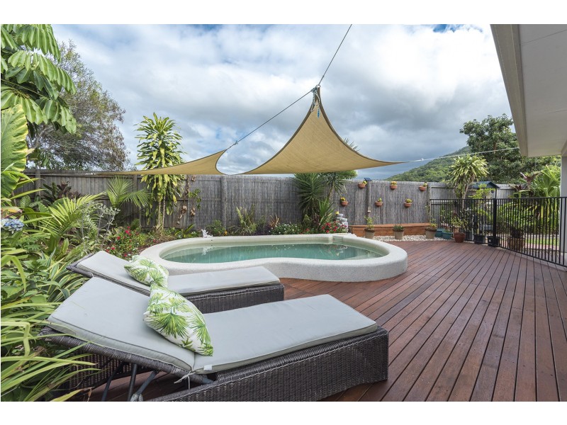 18 Julaji Close, Cooya Beach QLD 4873