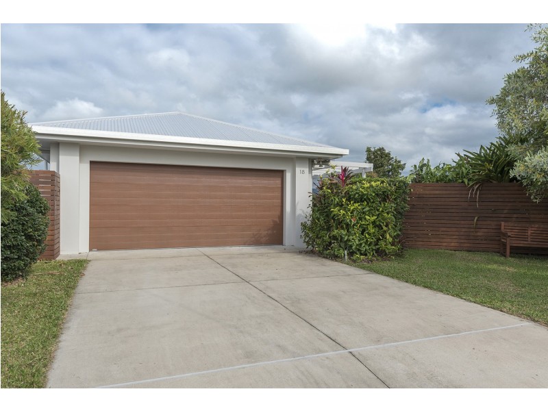 18 Julaji Close, Cooya Beach QLD 4873