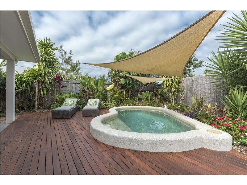 18 Julaji Close, Cooya Beach QLD 4873