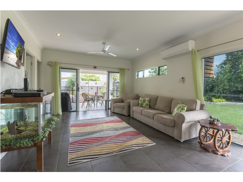 18 Julaji Close, Cooya Beach QLD 4873