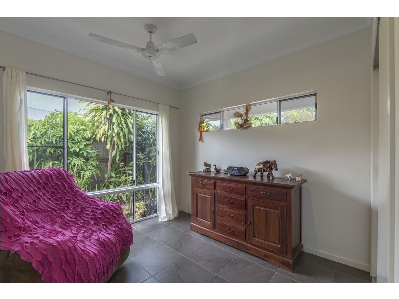 18 Julaji Close, Cooya Beach QLD 4873
