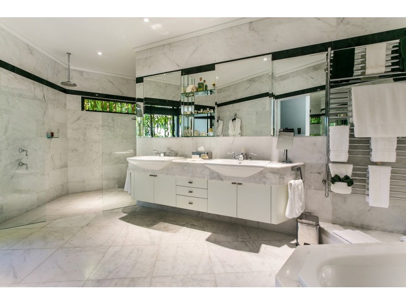 2 Solander Boulevard, Port Douglas QLD 4877