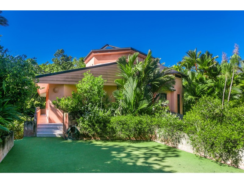 2 Solander Boulevard, Port Douglas QLD 4877