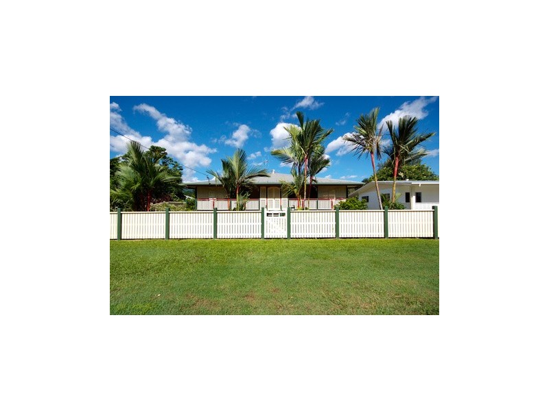 23 Owen Street, Mossman QLD 4873