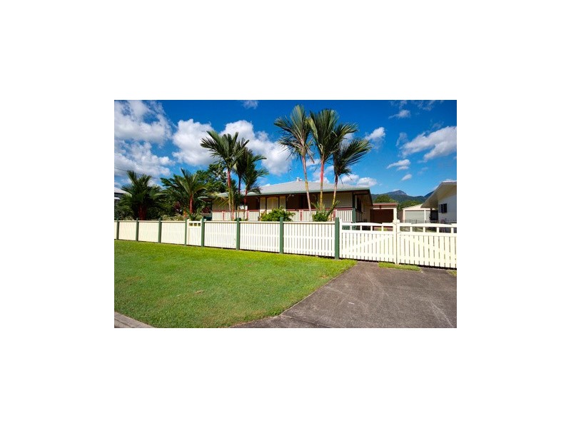 23 Owen Street, Mossman QLD 4873