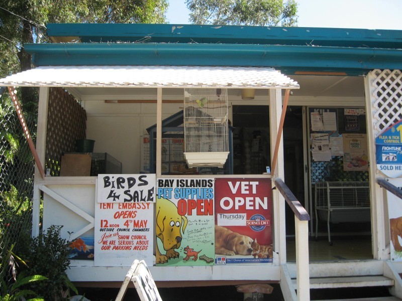 15 High Street, Russell Island QLD 4184