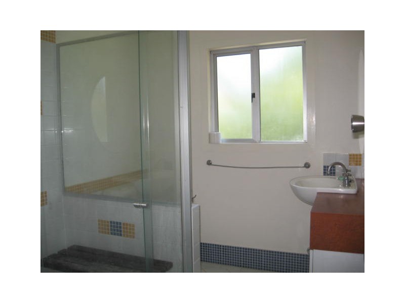 17 Tenanne St, Russell Island QLD 4184