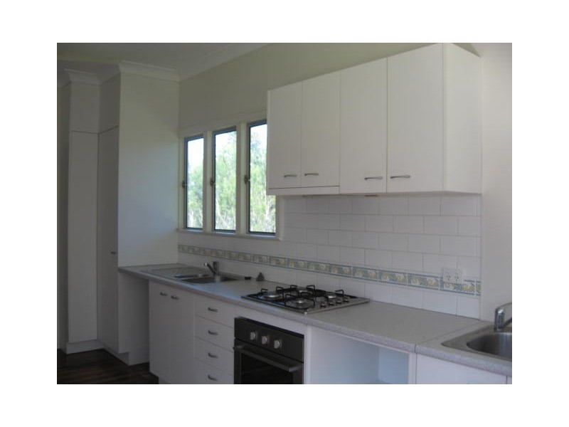 17 Tenanne St, Russell Island QLD 4184