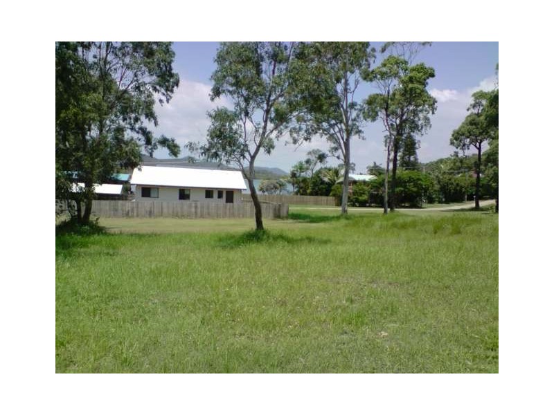 16 Zephyr Street, Russell Island QLD 4184