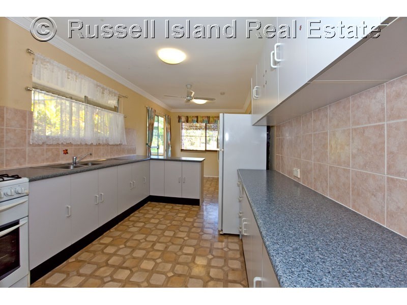6 Inlet Avenue, Russell Island QLD 4184