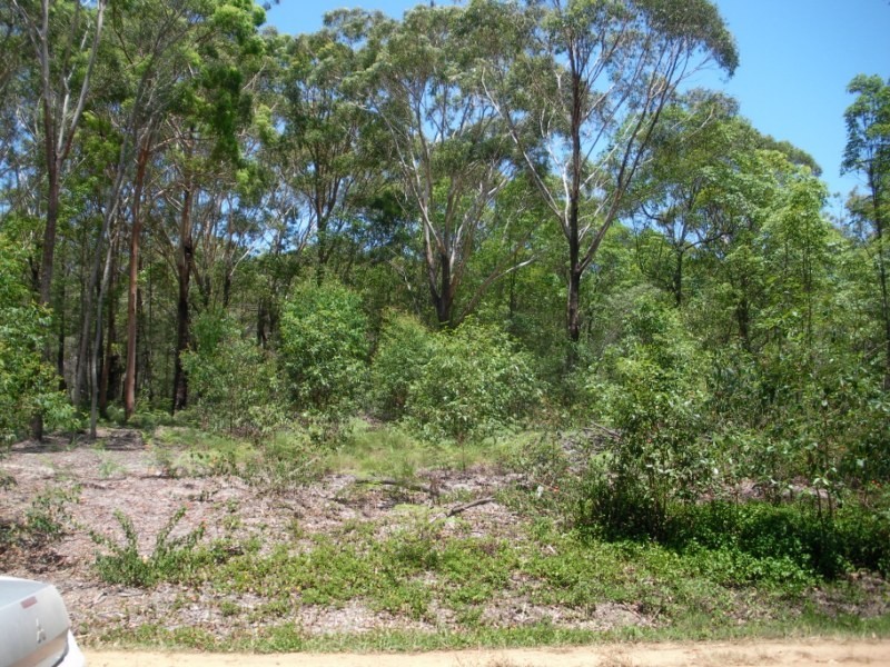 10 BASKET BEACH RD, Russell Island QLD 4184