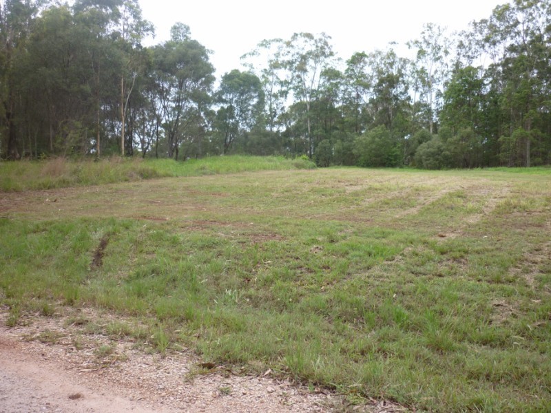 16 Oxley Ave, Russell Island QLD 4184