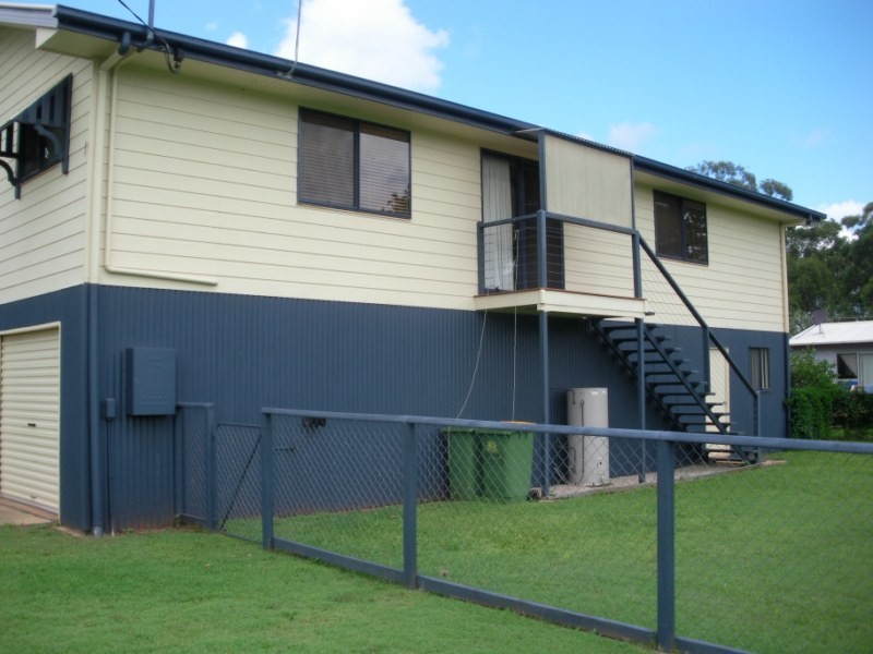24 BANKSIA ST, Russell Island QLD 4184