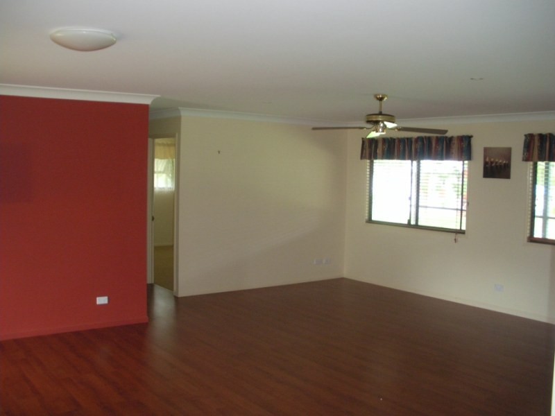 24 BANKSIA ST, Russell Island QLD 4184